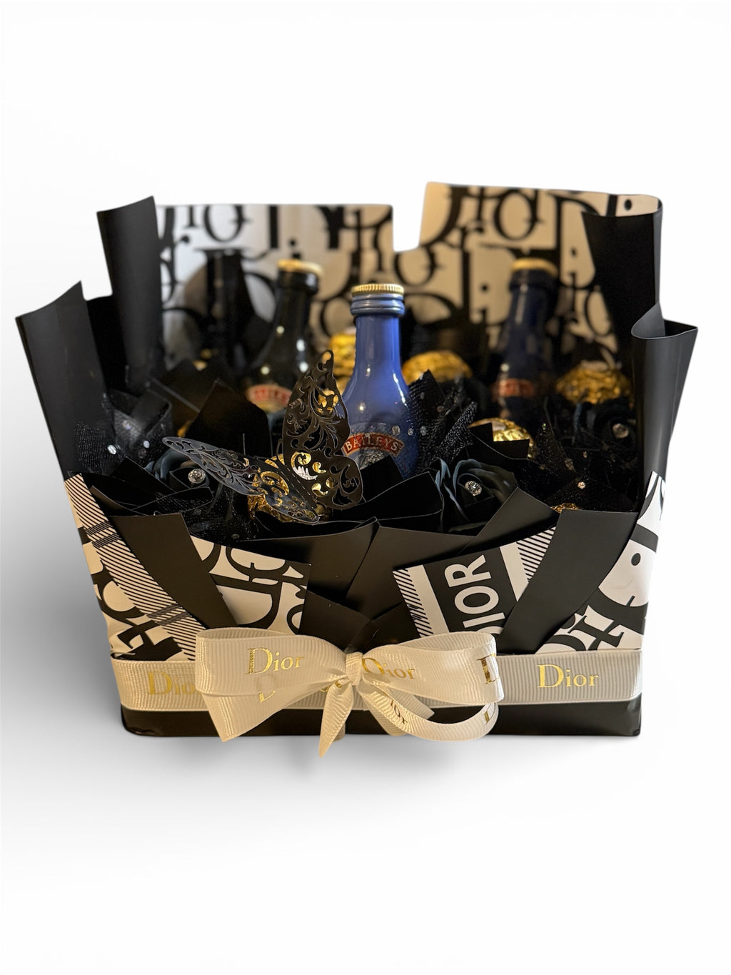 Luksusowy box prezentowy Dior style z Ferrero, Merci i kwiatami mydlanymi (alkohol dostarcza klient)